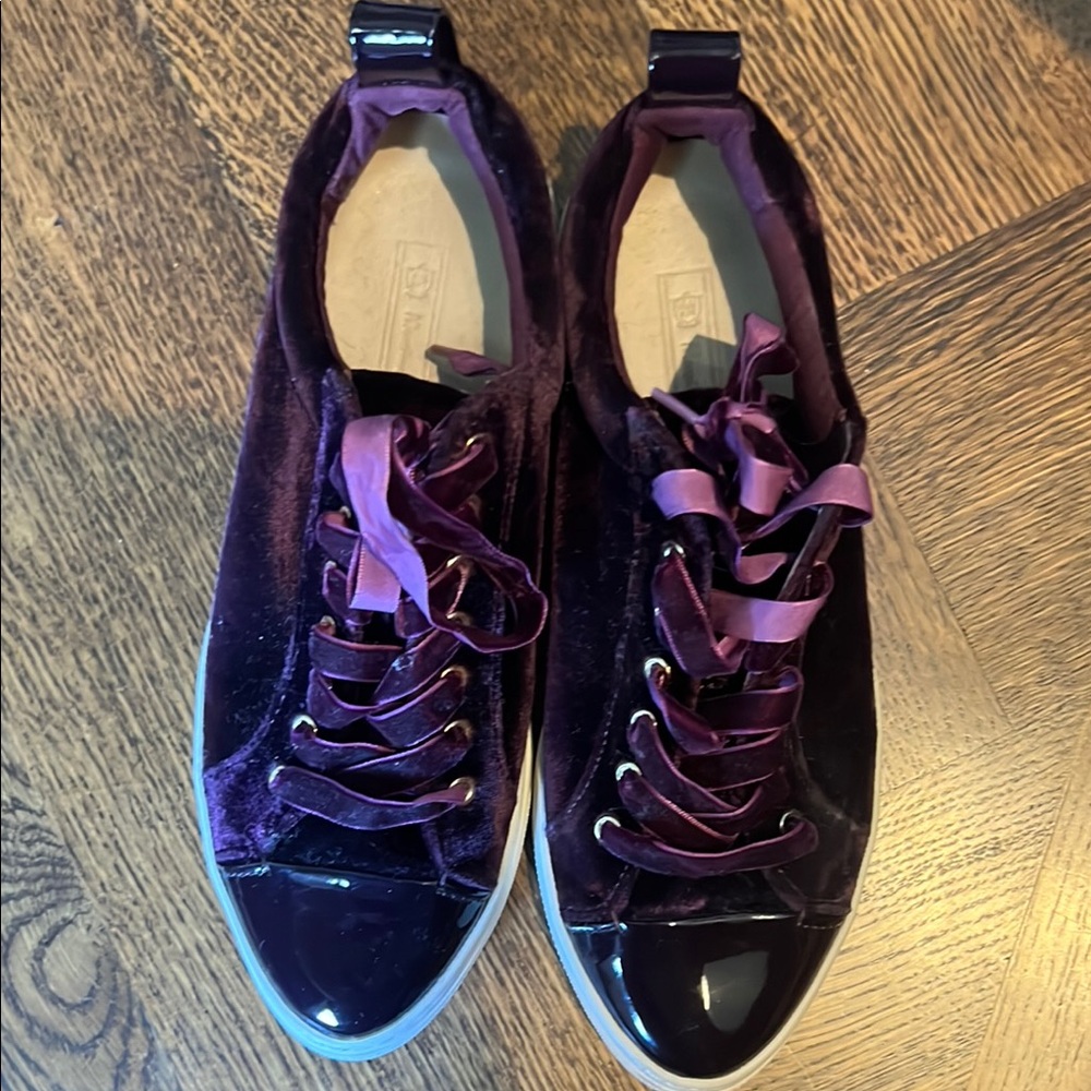 Massimo Dutti Purple Flats Sleek Modern Design